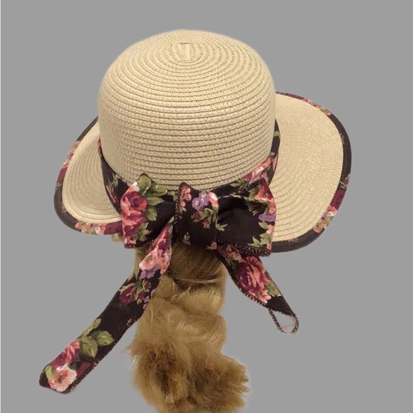 NEW Royal Road Beach Hat, Wide Front Brim, Tie Bow Back, Packable, Cream Color - Picture 3 of 10